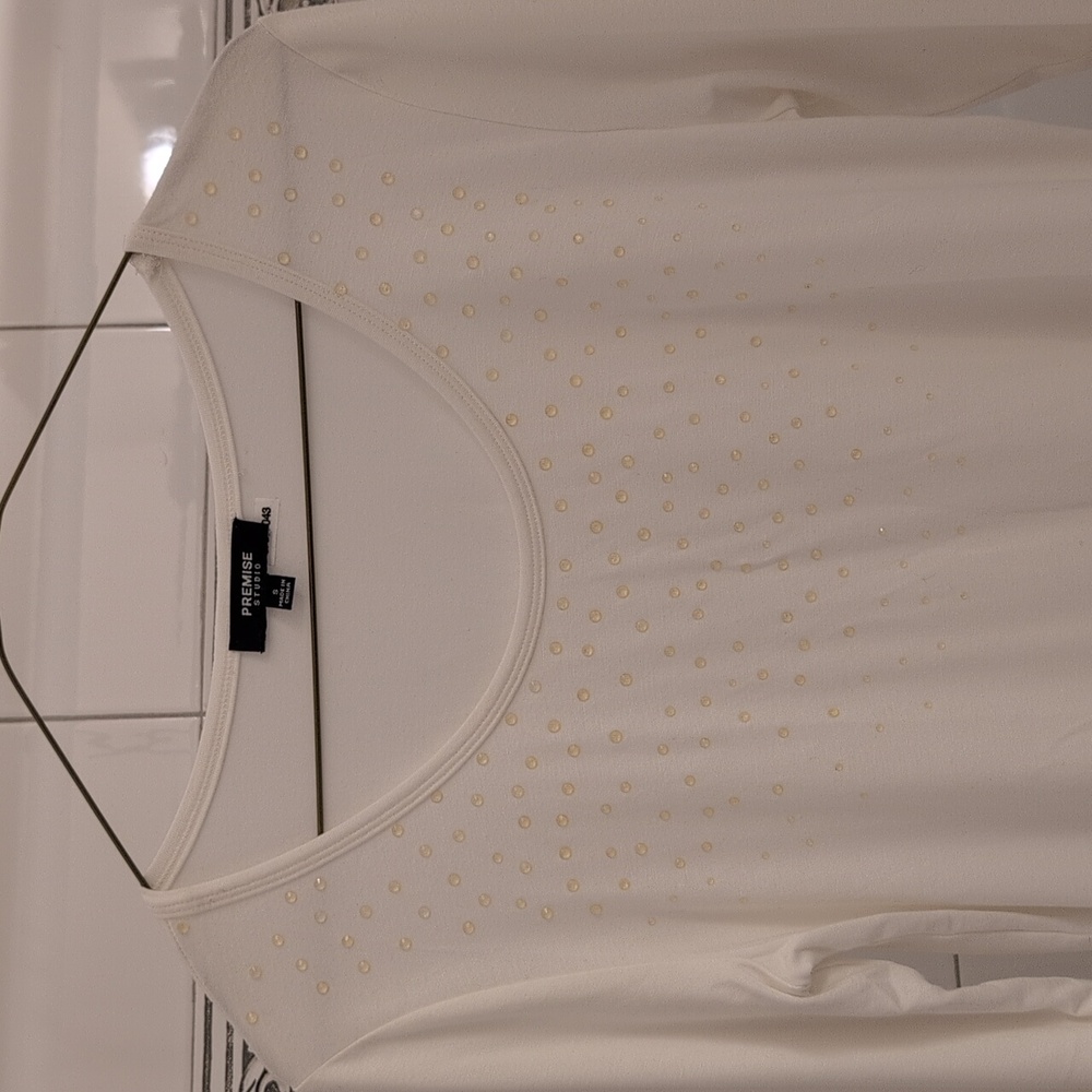 Lovely Off-White Top with "Light Yellow Raindrop Sparkles"